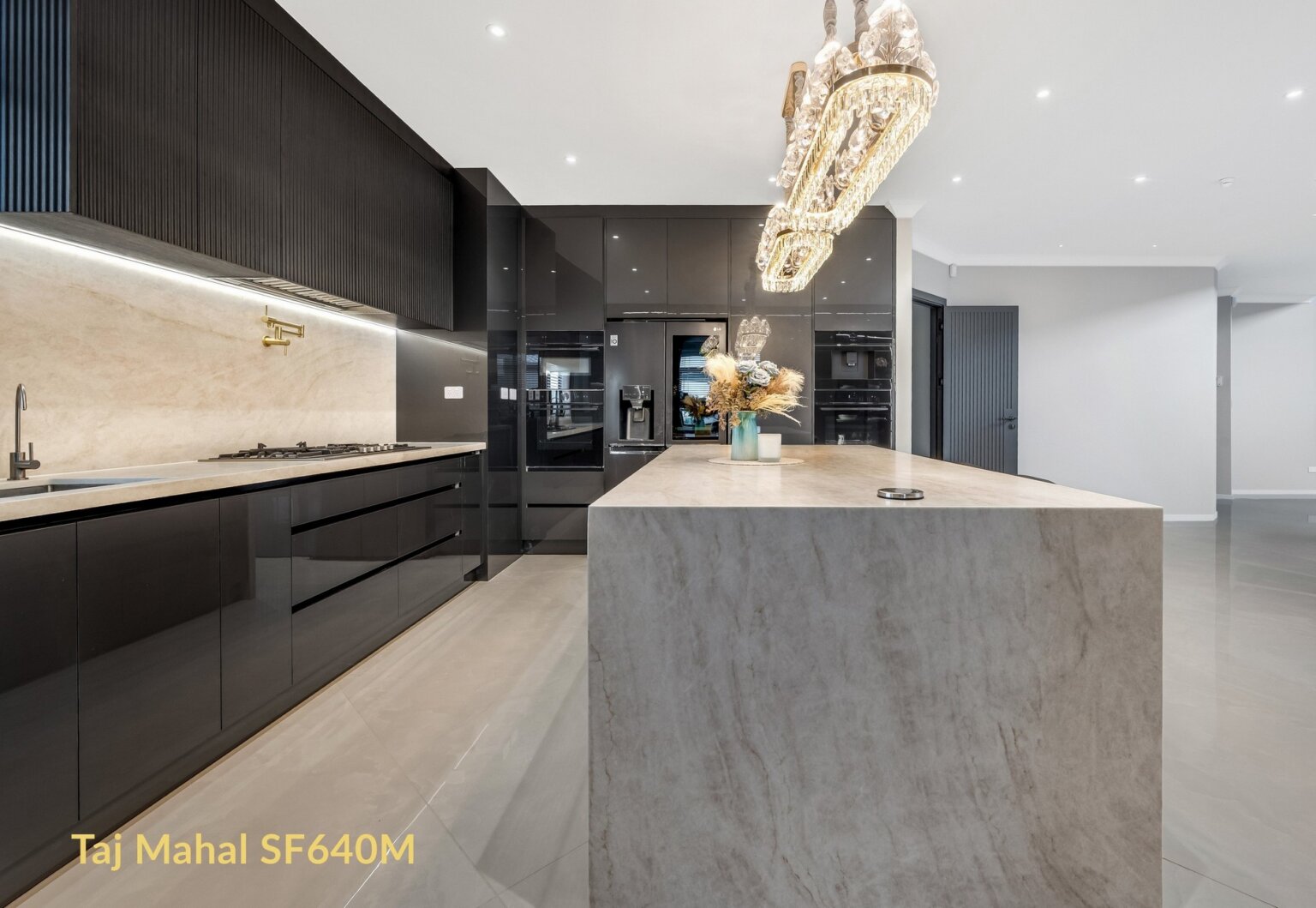 Wright Road, Waiau Pa interior photograph