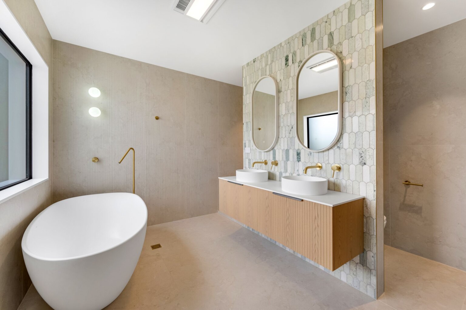 Southridge Road, Flat Bush interior photograph