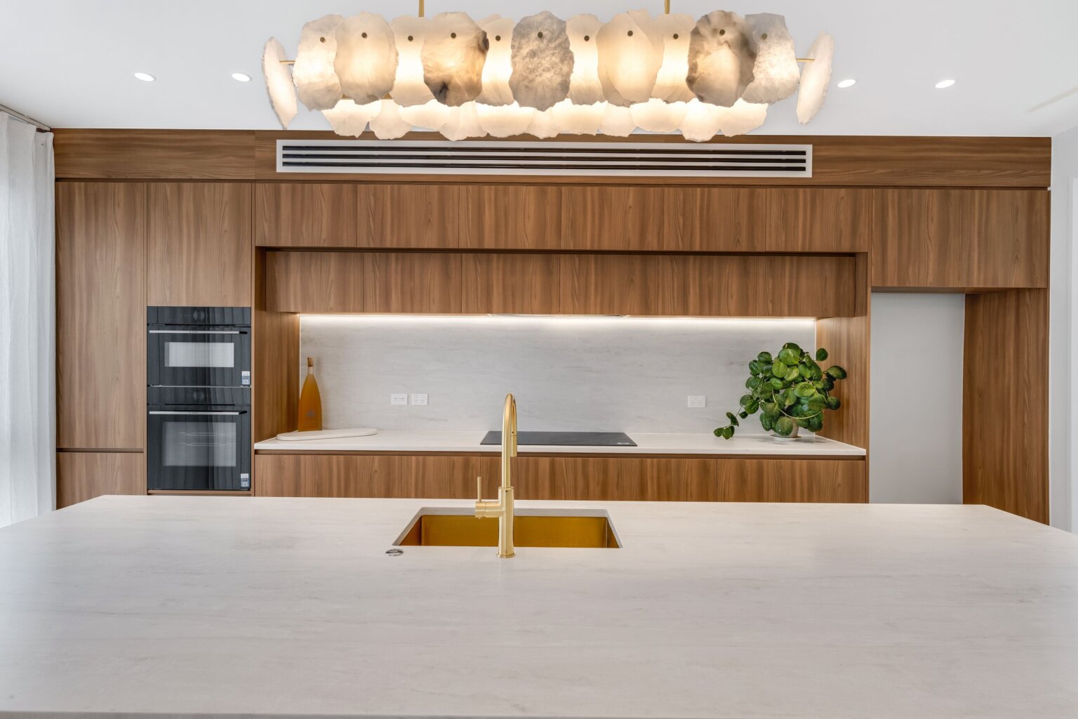 Southridge Road, Flat Bush interior photograph
